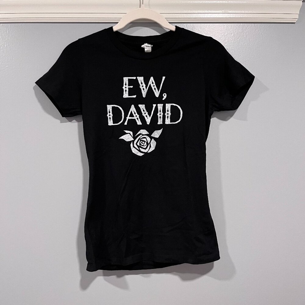 Schitt’s Creek “Ew, David” Graphic Tee – Size Small